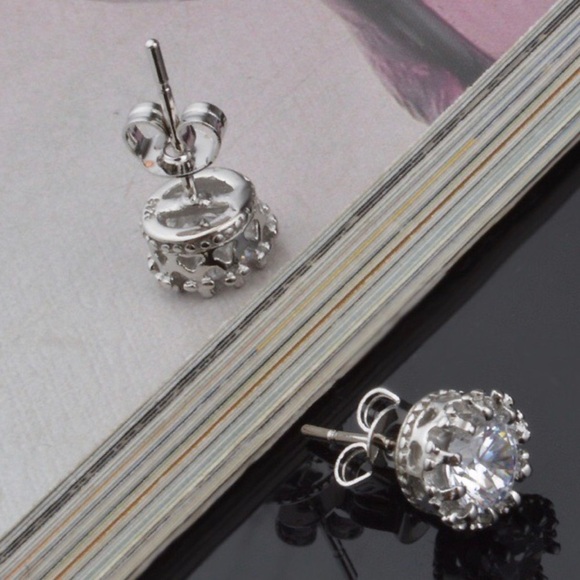 New 925 Sterling Silver Diamond Stud Earrings - Picture 7 of 7